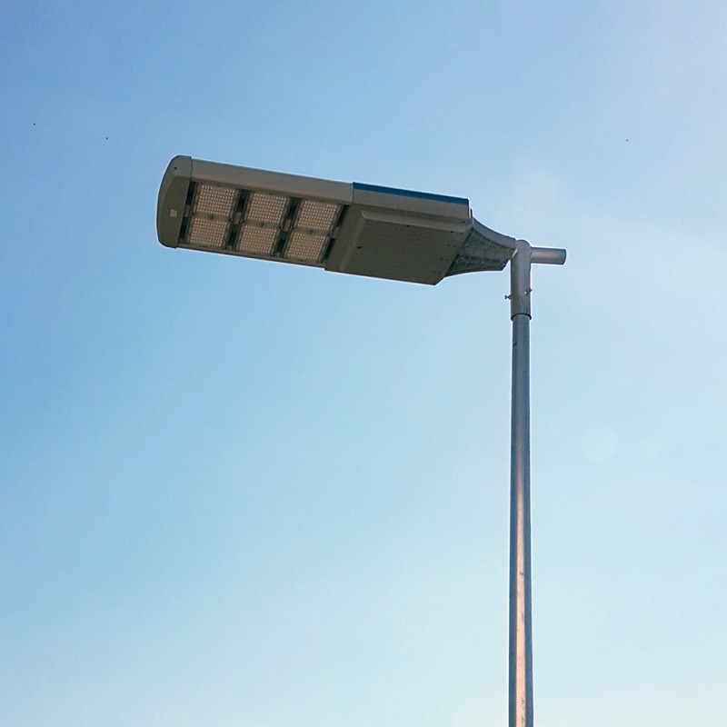 40W EVEREST Solar LED Street Light 4900Lm