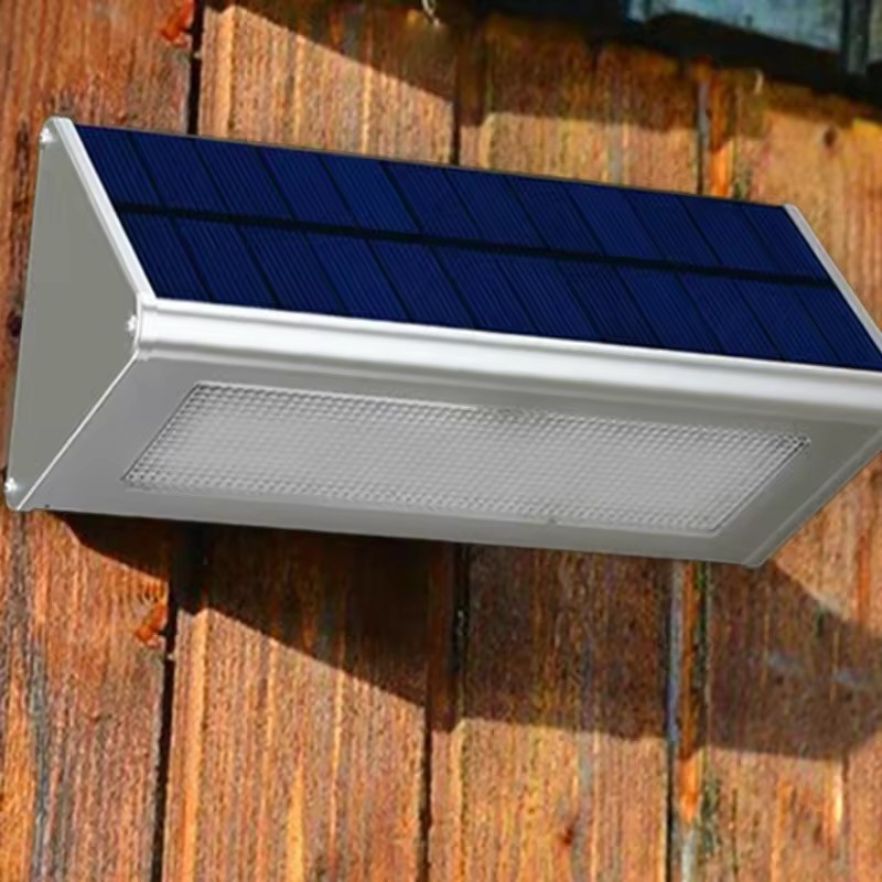 Applique solare LED 8W con sensore RADAR 1000Lm IP65