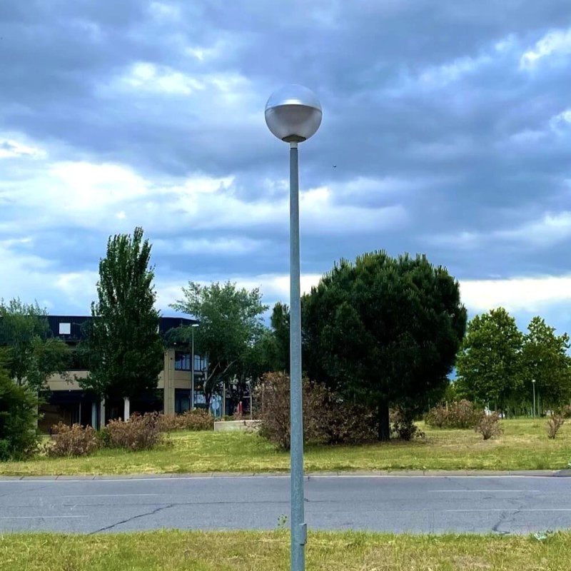 Farola vial ESFÉRICA con globo anti contaminación lumínica para lámpara E27