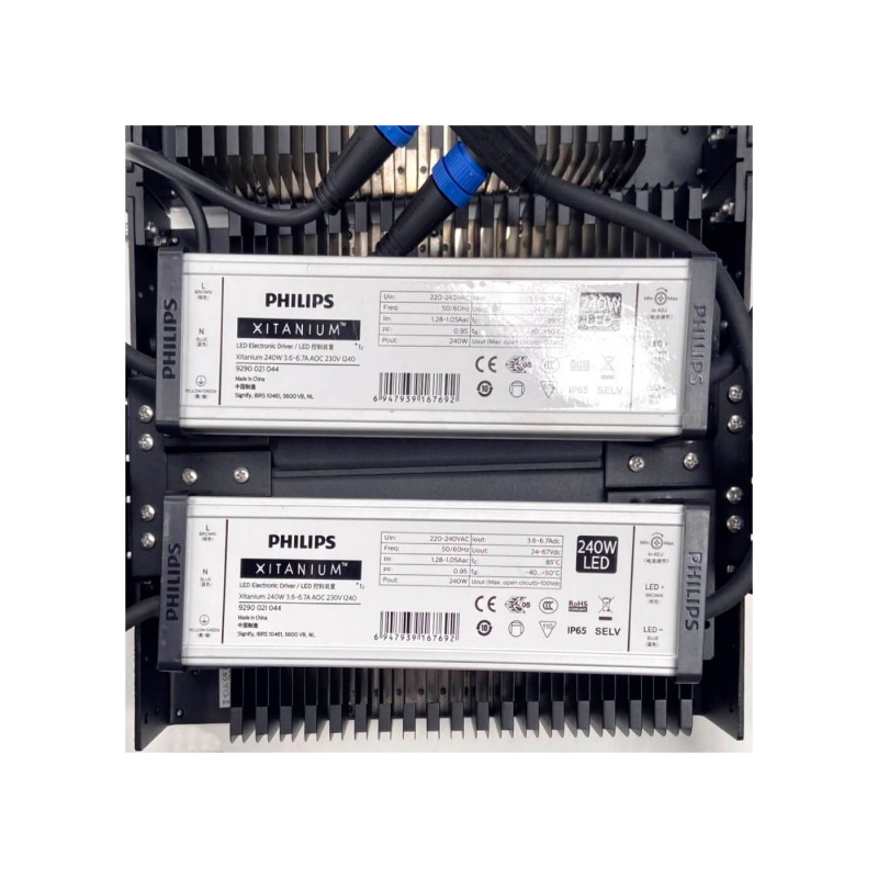 960W MATRIX LED Floodlight Bridgelux chip XITANIUM driver 153600Lm